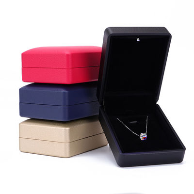 Χάνχονγκ Custom Ring Box με ελαφρύ 6.5*6.5*4.5cm Μέγεθος Μαύρο δέρμα και βελούδο υλικό