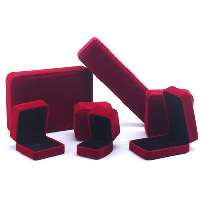 Χονδρικό Κατασκευή Luxury velvet Jewelry Box Προσαρμοσμένο προσωπικό λογότυπο Κόκκινο περιδέραιο βραχιόλι σκουλαρίκια δαχτυλίδι συσκευασία Velvet Jewelry Box