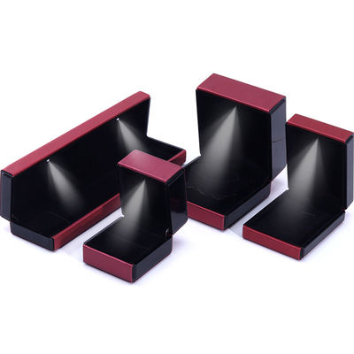 Hanhong Custom Logo LED Light Κοσμήματα για βραχιόλια περιδέραια και δαχτυλίδια σε δέρμα