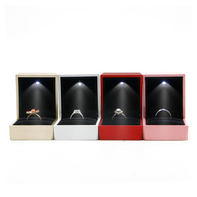 Χάνχονγκ Luxury Ring Box Custom Logo PU πλαστικό λευκό κοσμήματα