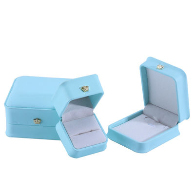 Πακέτο κοσμημάτων σε Cyan με Crown Design Hanhong Custom Logo Luxury PU Leather Suit Box