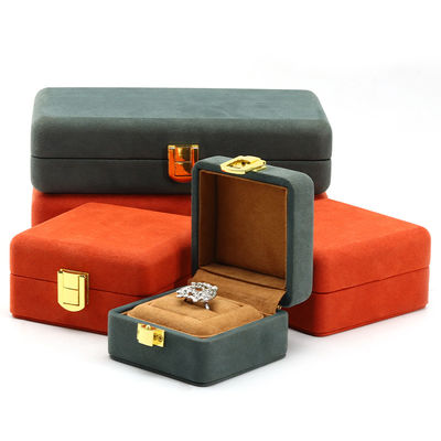 Ελαφρύ Touch Velvet Κοσμήματα Box συσκευασία Sets Πολυχρωματική για την αποθήκευση πολυτελών ρολογιών