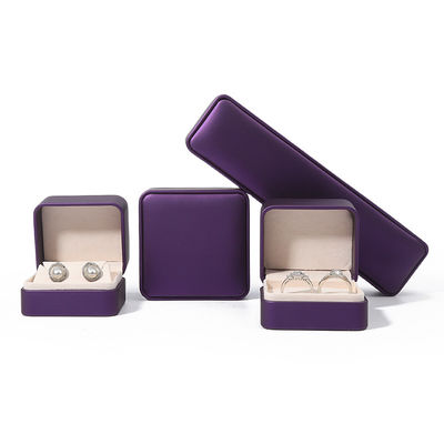 Κοσμηματοθήκη από δέρμα Premium Purple με ανάγλυφη εκτύπωση