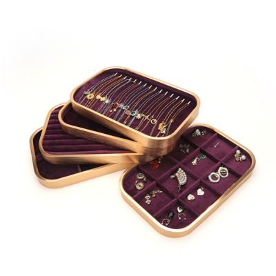 Προσαρμόσιμα Πολυτελή Μωβ Βελούδινα Δίσκοι Κοσμημάτων OEM Δίσκοι Κοσμημάτων για δαχτυλίδι βραχιόλι Κολιέ