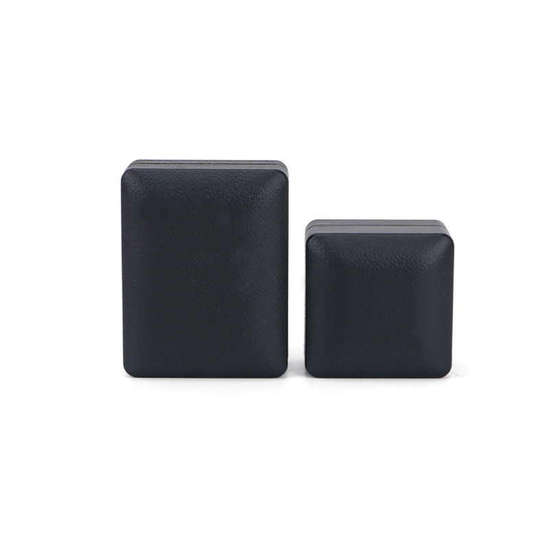 Χάνχονγκ Custom Ring Box με ελαφρύ 6.5*6.5*4.5cm Μέγεθος Μαύρο δέρμα και βελούδο υλικό